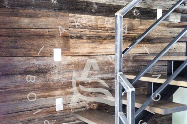 escalier-sur-mesure-laurentides-bois-limon-central-rampe-acier-akira-logo-24C5DF138-9BD0-60D3-C4CA-1268D9AC8F0C.jpg
