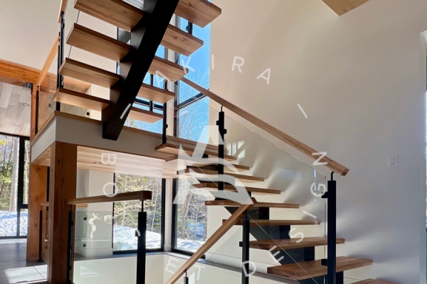 akira-logo-escalier-limon-acier-central-noir-rampe-marche-erable-garde-corps-verre-poteaA9AE3B25-5D1D-3346-17D8-3903A0D4B06E.jpg