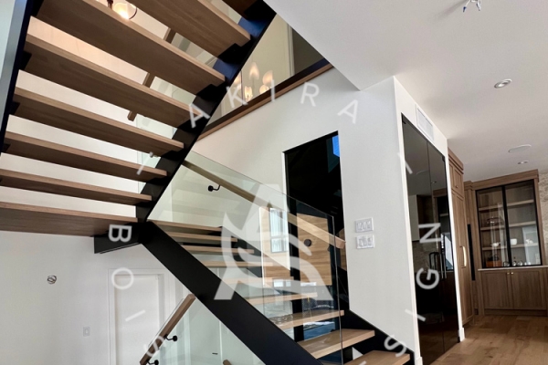 akira-logo-escalier-limon-lateral-acier-noir-marche-palier-erable-rampe-bois-mur-garde-corps-verre-sabotF7C51EC7-82FD-9734-5D99-8261A0A1F120.jpg