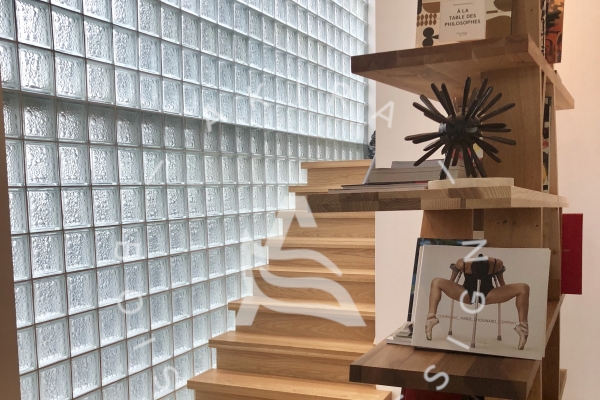 plancher-bois-sur-mesure-akira-logo-14D6EB6D9-3EEB-17B2-CD65-0220E286F770.jpg