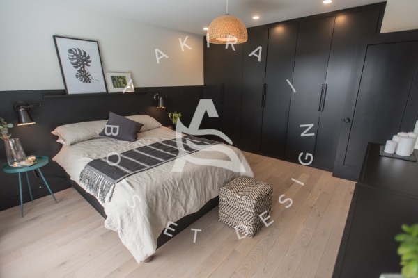 plancher-chene-blanc-sur-mesure-chambre-des-maitres-master-bedroom-akira-logo-1C53464C4-26BD-87E0-03BB-8BECB7D52999.jpg